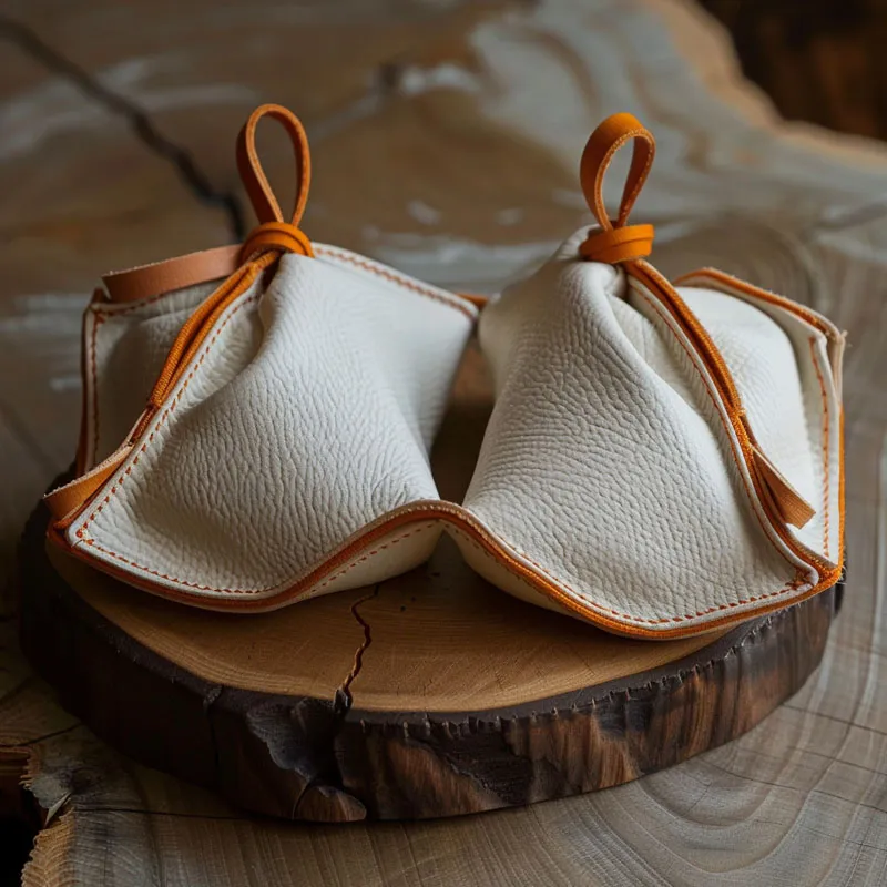 Jakie są zalety używania skórzanej torebki biżuterii?